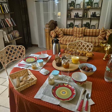 L'Escale Bed and Breakfast La Jarrie Εξωτερικό φωτογραφία