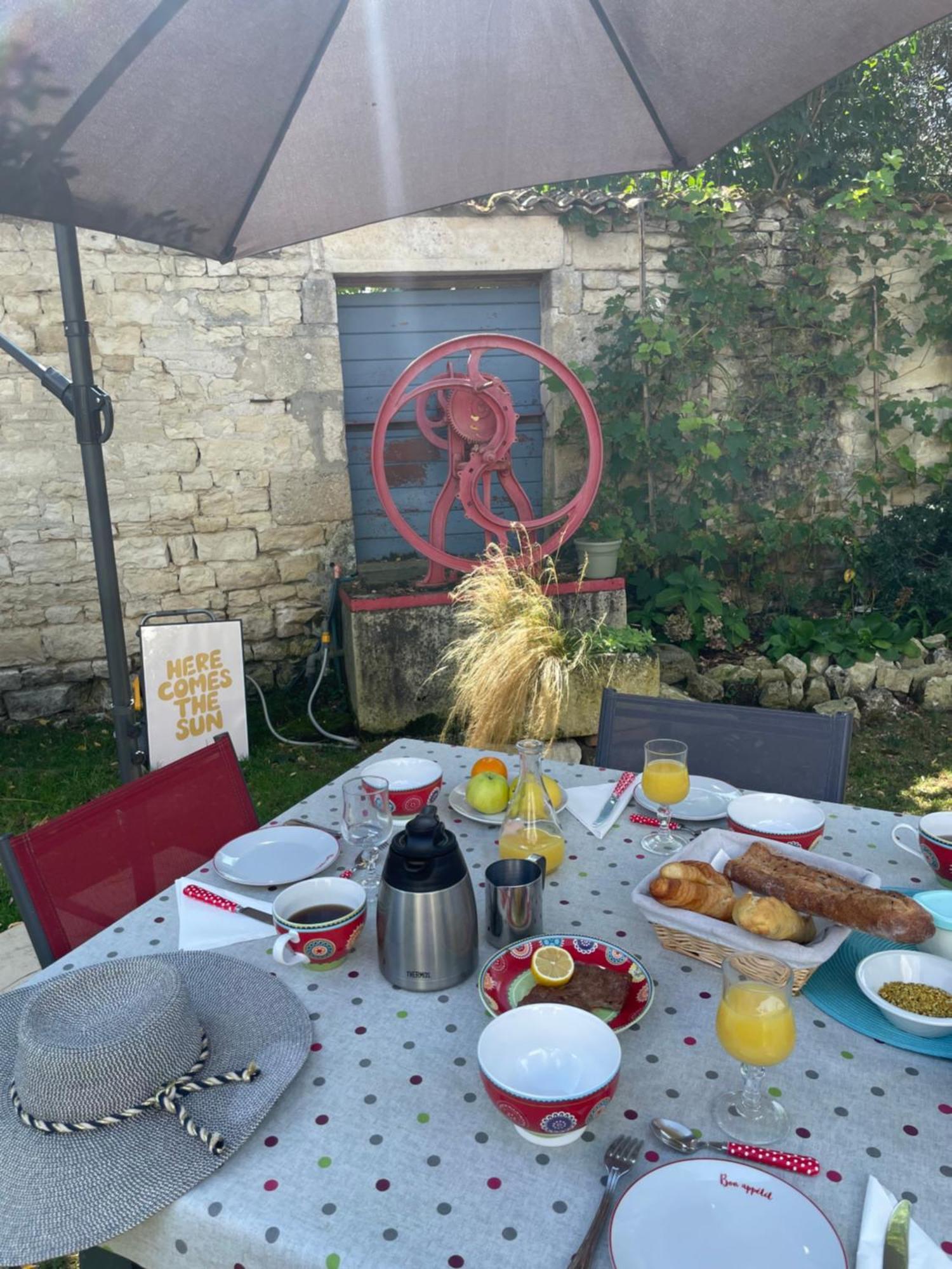 L'Escale Bed and Breakfast La Jarrie Εξωτερικό φωτογραφία